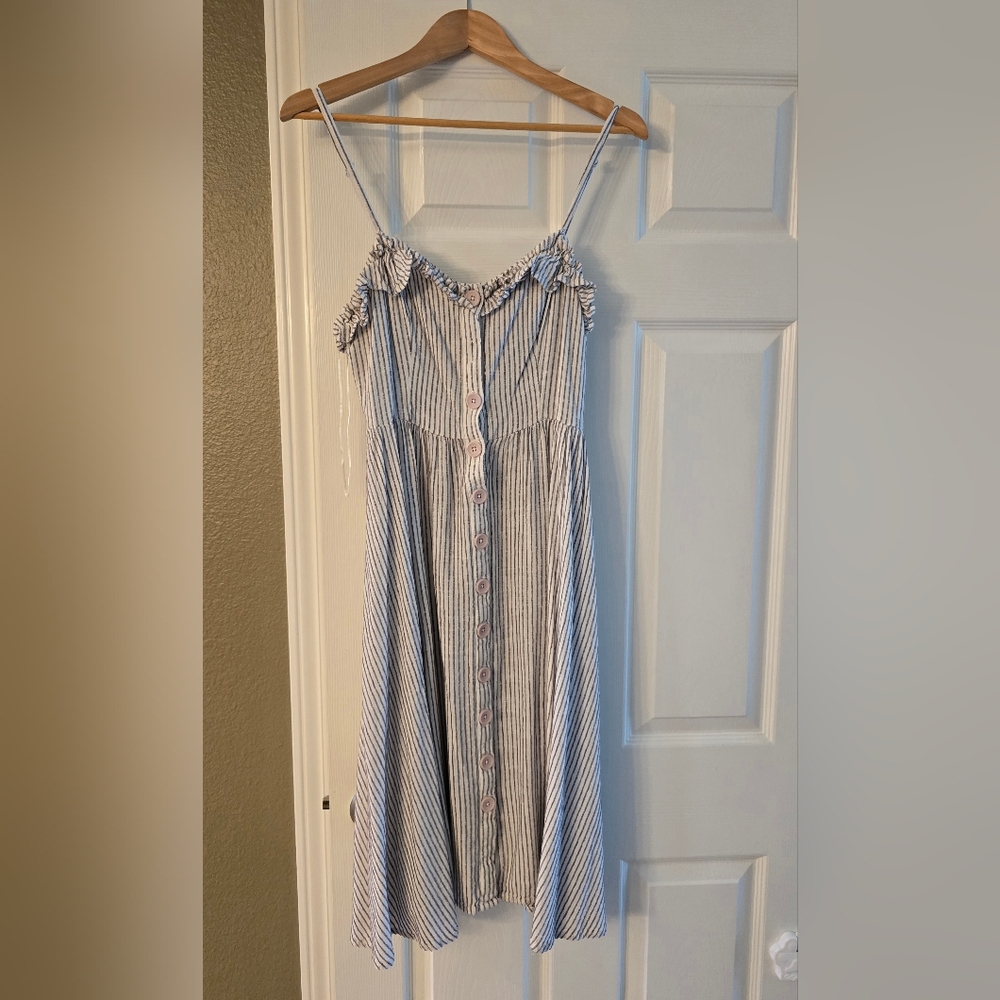 Striped Button-Down Sundress - Picture 6 of 6